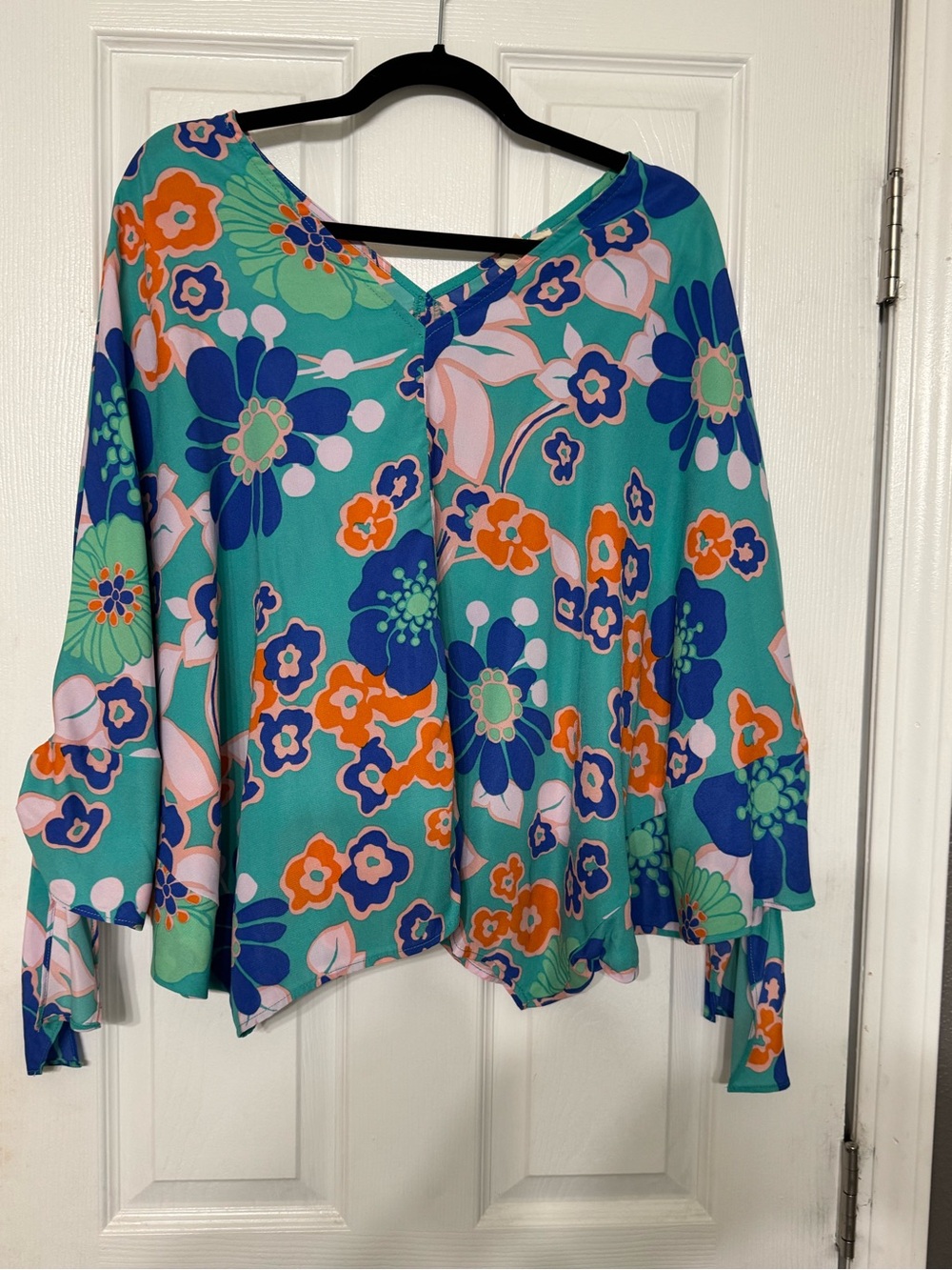 Easel Teal Floral V-Neck Batwing Blouse with Orange & Navy print S